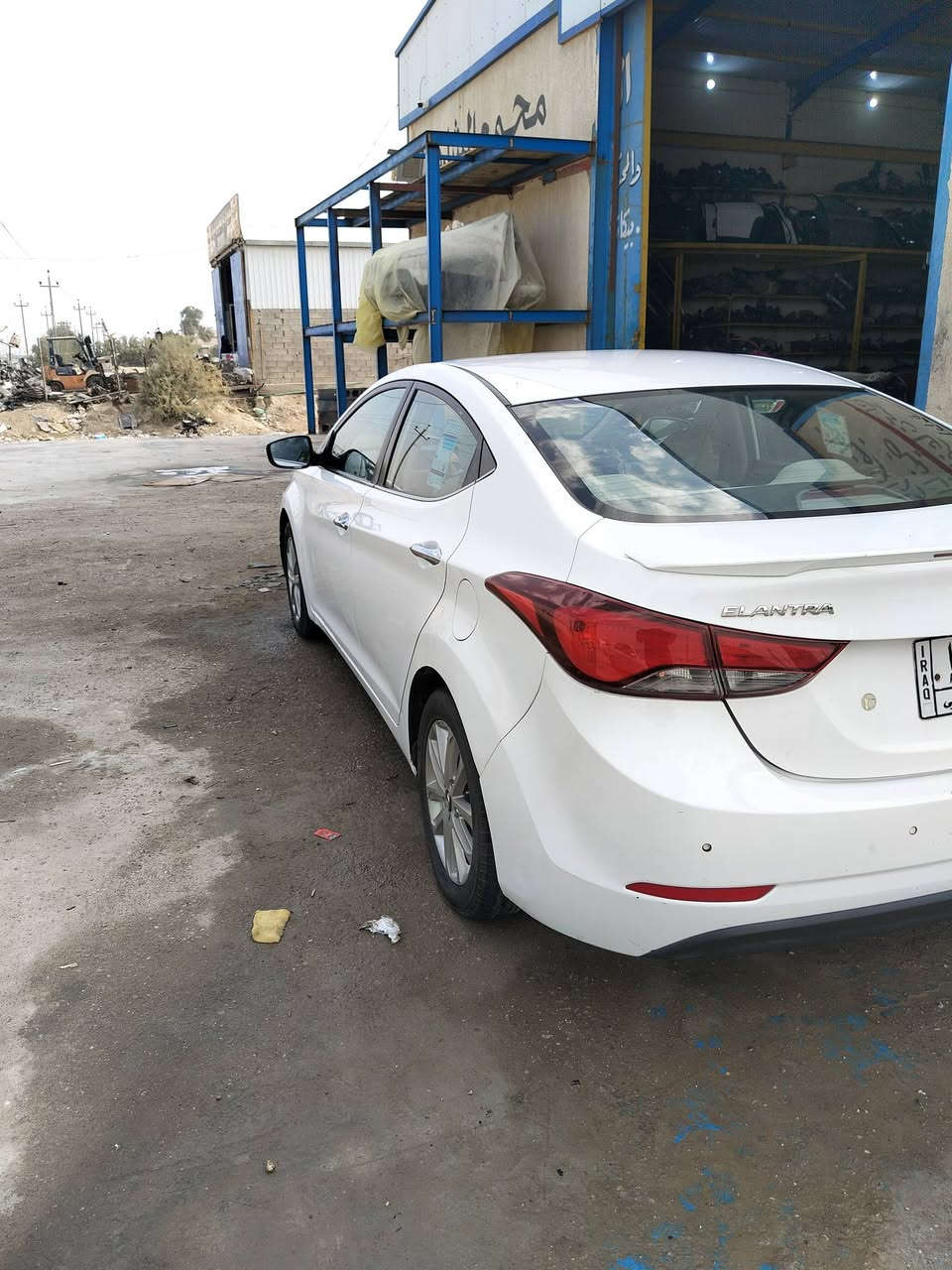 السلام عليكم 
النترا 16 خليجي فول مواصفات 
رقم ذي قار محرك 1800
بيهة هلال مرشوش ودوسه
وبيهة شبر بجاملق الامامي باقي نفسيته عوزه رشه
*********** السعر 125
