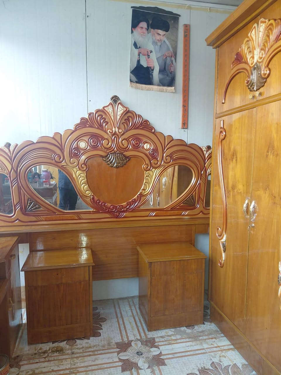 غرف نوم عدد اثنين طابقين داخل وخارج صاج ضهر جرجوبه خمسه ملم باب النص سلايت نظام التركي عنوانهم كوت حي الجهاد شارع النجارين نجارة ومعرض الحجامي الاتصال او مراسلة الصفحه ***********
