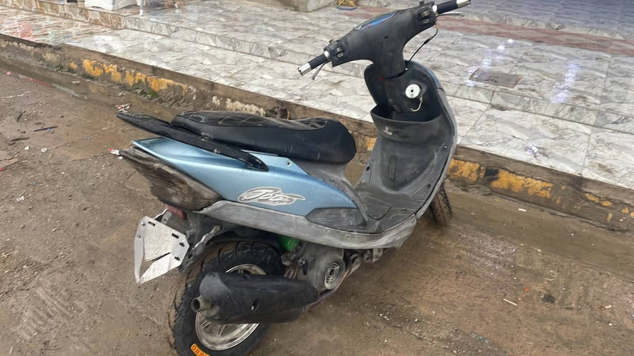 سلام عليكم ماكس منغولي دراجه سلف كهربائيات كله شغال محرك ٥٥ شلعه ومعدل خير من الله تاير جديد صالنصه جديده كله جديد اي نقص مابيها سعر 475 رقم***********
