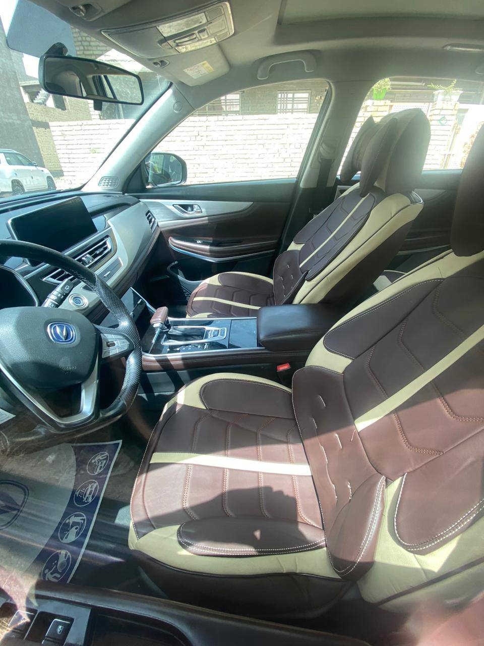 السلام عليكم ورحمة وبركاته
‏شانجان cs75  لون اسود 
‏موديل 2019
‏حجم المكينه 1800 تيربو 
‏ماشيه 105 الف 
‏موصفاتها كلهة معروفه 
‏دخول ذكي 
‏بانوراما 
‏اوتو هولد 
‏3 انضمة قياده 
‏رادارات 
‏2 بصمه 
كشنات جلد
‏فول مواصفات السياره 
‏سياره جاهزه من كلشي ربع ما تصرف عليهة مديومه ادامه عامه سياره مال بيت 
‏رقم بغداد بأسمي تحويل مباشر 
‏سعر 
‏138  وبيهة مجال 
‏العنوان  بغداد الدورة الاستفسار على الخاص او الاتصال بالرقم  ***********
‏
