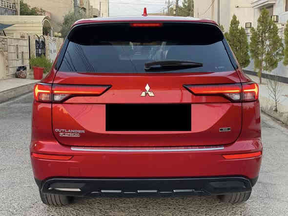 ‏SE  Black Edition   ميتسوبيشي اوتلاندر
فول مواصفات ماعدا فتحه

الموديل : 2023 
ماشيه : 40,500 mi
المحرك : 4 سلندر 2500

ضرر : باب خلف سكن صبغ فقط 
باب سكن تعديل ع كد شبر اقل 
بدون ايرباك 
بدون دواخل 
————————————
مواصفات : SE Black Edition

4*4 دبل اكسل
5 انظمه قياده  
بصمة + ابواب +صندوق
شاشة جبيرة + ابل كار بلي
  5 كامرة 360 درجه
رادار امامي + خلفي + جانبي
نظام تحديد مسار + تتبع
نظام قيادة اليه
صندوك شفط كهرباء
دشبول ديجتال متغير
نظام توقف ذاتي
كشنات جلد + كهرباء + تدفئة
مرايات شفط
 ————————————
مكان السيارة📍 اربيل 

السعر : 215 وبيها مجال قليل

سياره مرقمه اربيل سنويه جديده وسياره جاهزه 

بيع او مراوس مع ارقام شمالي فقط 

للاتصال او استفسار على 
***********
