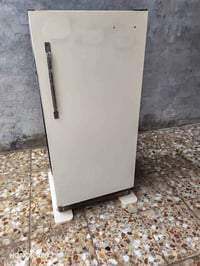 ثلاجة نظيفة • فريزر علوي • حي التراث