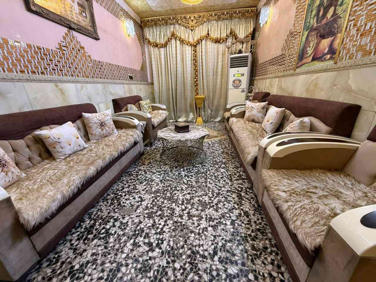 السلام عليكم
تخم نضيف كما موضح نضافة 80٪ 250 وبي مجال


**إذا كنت صاحب هذا الإعلان وتريد حذفه لأي سبب، رجاءا أرسل رسالة إلى الدعم الفني**
