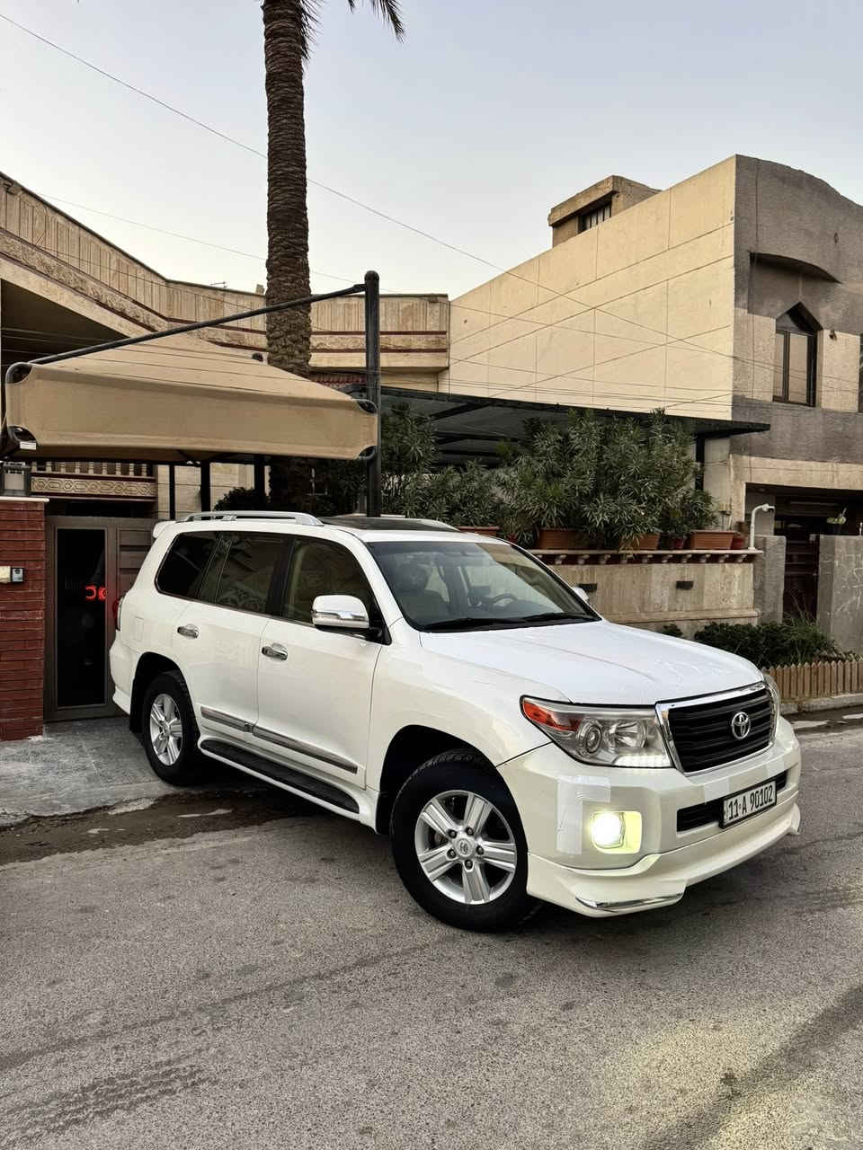 سلام عليكم
لاندكروز 2012 للبيع
سياره نظيفه جداً جداً جداً واضحه بـ صور 
سياره فطيم فولل
كشن كهرباء 
طفايه 
جام شفط 
بصمه ابواب 
فتحه 
موصفات لاندكروز معروفه ميحتاج احجي بيها

سياره بيها ملاحضات * 
سونار موجود في المنشور 
صبغ فقط فقط  نص البنيد
يوجد بارد قليل في المكان 
يوجد سونار في الصور 

رقم سياره بغداد الجديد 
رقم بأسمي بأسمي حصراً 

عنوان سياره بغداد زيونه 
للستفسار والسعر الاتصال ع رقم الاتي 
***********
