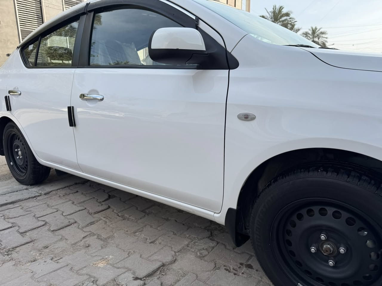 سني هندي 24  .ماشية 43 مكفولة من الصبغ وكلشي  *********** العنوان شارع فلسطين
