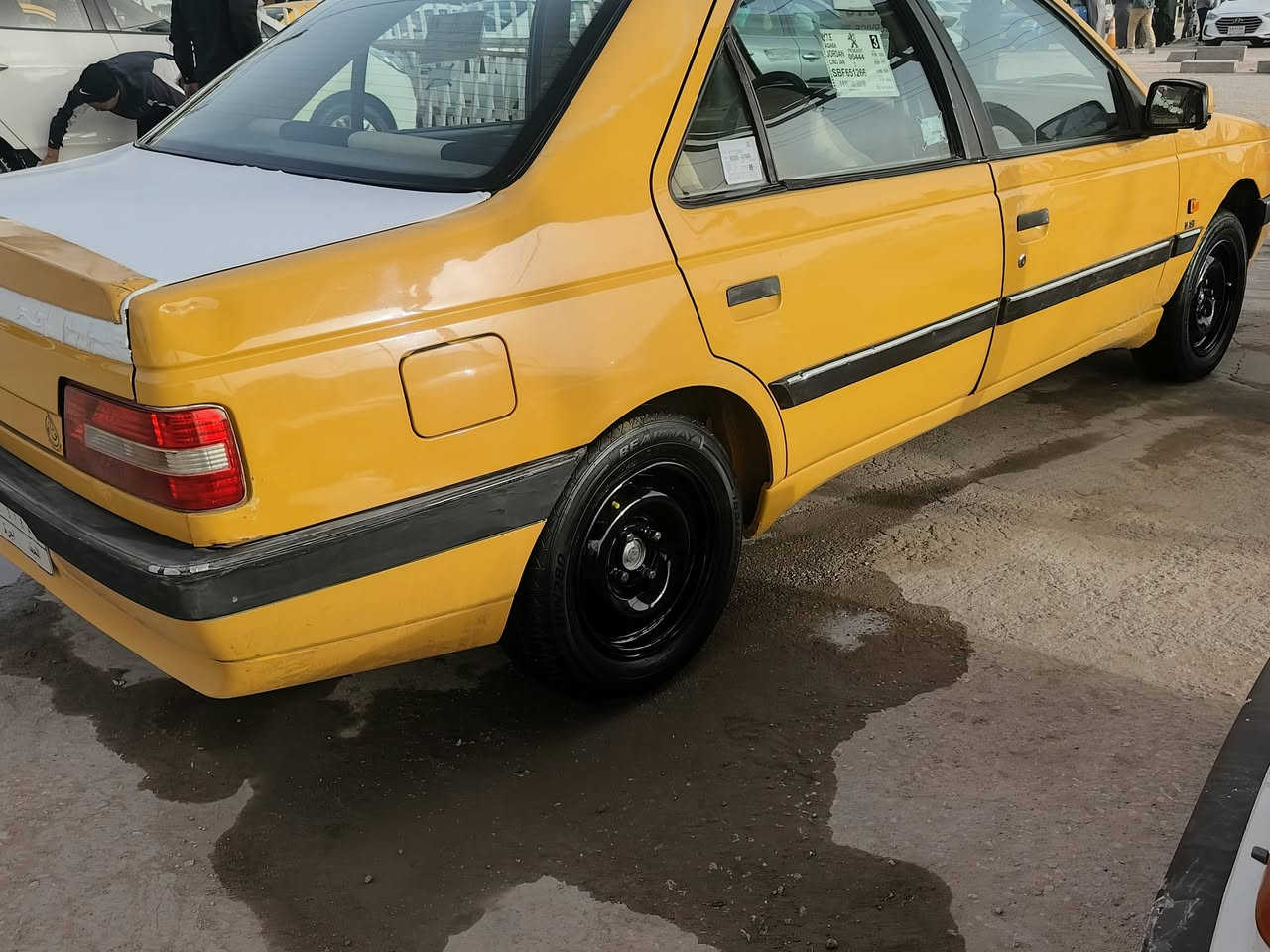 بيجو اكد 2016 رقم نجف سنويه جديده كير ومكينه جاهزات حداديه ستوني منزلها امامي سياره جاهزه وماعايزه بيها دور جاملغ بس والباقي كفاله تخم تاير باتري جديد بعده ضمان دوشمه دواخلها حلوه تبريدها شغال تدفئه سياره كبل للشارع مال كاسب وسعرها مناسب اتصل وبيك خير وتدلل ماختلف وياك *********** مكانه النجف الاشرف الحولي خلف ملعب النجف
