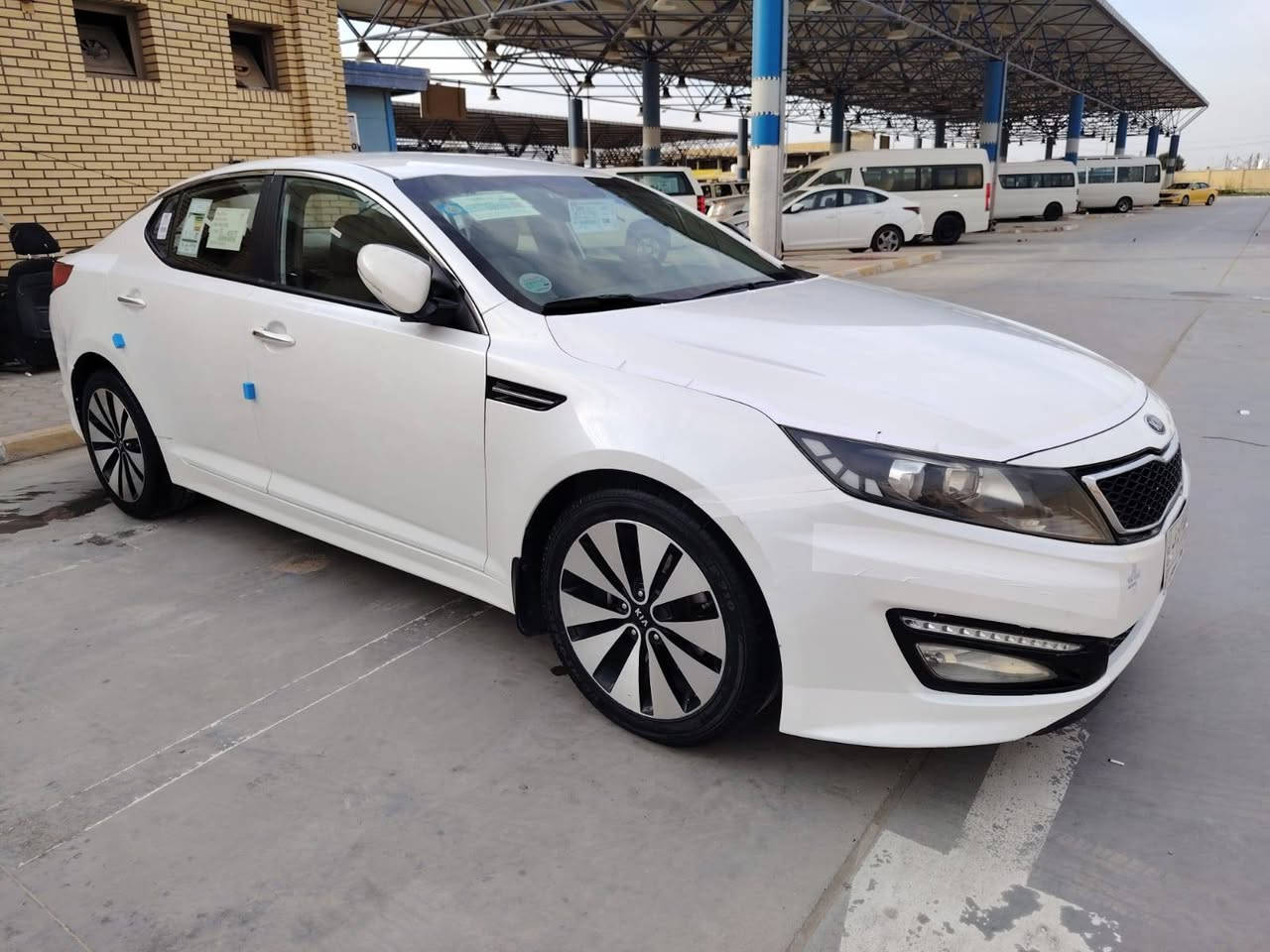 السلام عليكم
كيا اوبتيما خليجي موديل 2014 فول مواصفات 1/1 قماره حديد بيه رش الداير الخلفي الايمن والباقي مكفوله كفاله عامه من الضربه والصبغ والتبديل والبارد  سياره بوضع الشركه ماشيه 158 الف جديده جدآ رقم بغداد مشروع وطني تحويل مباشر مواصفات السيارة محرك 2400  دوش بصمة تشغيل بصمة أبواب شغاله بصمة جنطه حساسات بلاجكتور ويل كب اصلي عدد 5 يدات نيكل من الداخل والخارج تبريد أمامي خلفي دبل كزوز كشنات جلد لد أمامي خلفي لايت عدسه سياره جديده جدآ من الداخل والخارج وجاهزه مكينة كير كهربائيات تخم تاير كله جديد تبريد ثلج  حدادية شرط ١٠٠% تراي زيرو مكان السيارة الناصريه
السعر{138} 
اللاتصال ***********
