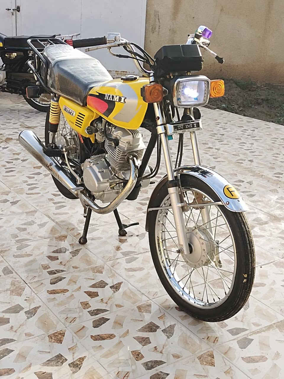 السلام عليكم شباب موديل 20 اوراق اصولي دراجه حلوه خير من الله ما ناقصها شيء السعر 650 في مجال مكان كوت شارع النفط ***********👈***********
