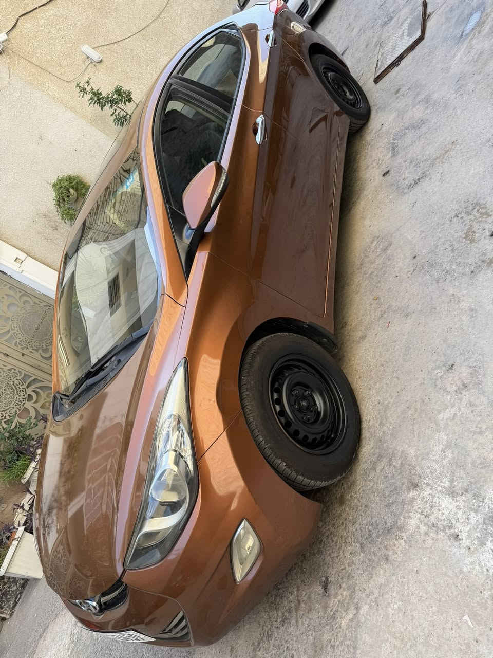هونداي النترا خليجي 2012مكفوله من الصبغ محرك1800فتحه حساسات داخل كريمي السعر100$مكاني بغداد***********
