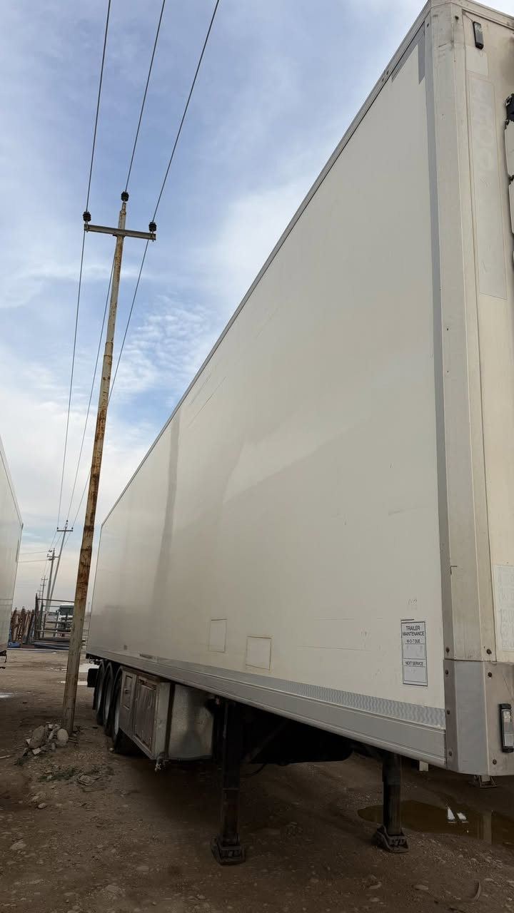 سلام عليكم
عربانه منفيس 
نوع كرونا موديل ٢٠١٢ 
الجهاز ٢٠٠ بصمه رباط 
طخم تاير جديد 
ثلاجه ومطبخ 
سمك ٧

رقم الهاتف: ***********
 رجاءا بس الشراي يتصل
