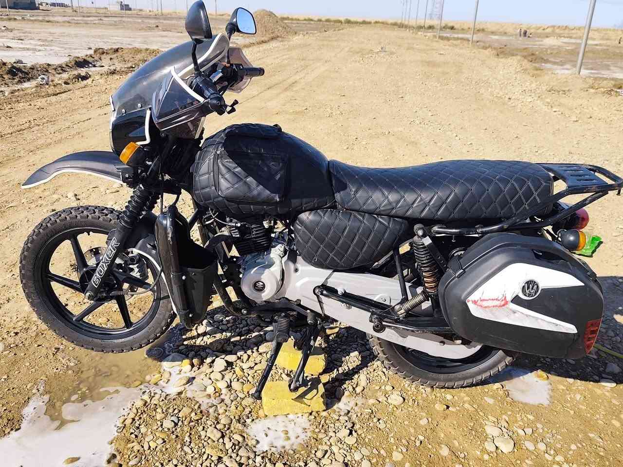 سلام عليكم 
بوكسر للبيع موديل 22 شهر 12
مكينه مجفته مره وحده تجفيت شركه 
مرقم سنويه 
السعر 1900 بيه مجال بسيط 
العنوان ماجديه 
متواجد خاص 
رقم ***********
