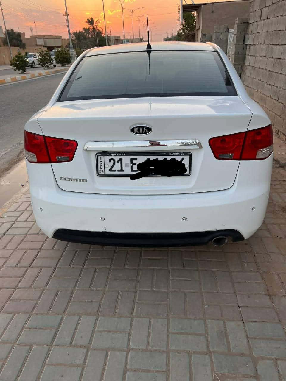 سيراتو ،2013
محرك 1.6

مري شفط 

تحكم ستيرن 

باتري جديد 

محرك وكير شرط نضافة خير من الله 

بقية مواصفات معروفة 

خليجي ضرر جاملغ خلفي عكس سايق (ابيع على وضعها يرجع بارد ضربة بسيطة )ينزل من سعرها

وباب بي بارد قليل

بدون صبغ

رقم سليمانية سنوية لل29 شرط تحويل وغرامات

سعر 103 وبيها مجال 

مكاني صلاح الدين قضاء الدور 

بيع فقط


**إذا كنت صاحب هذا الإعلان وتريد حذفه لأي سبب، رجاءا أرسل رسالة إلى الدعم الفني**
