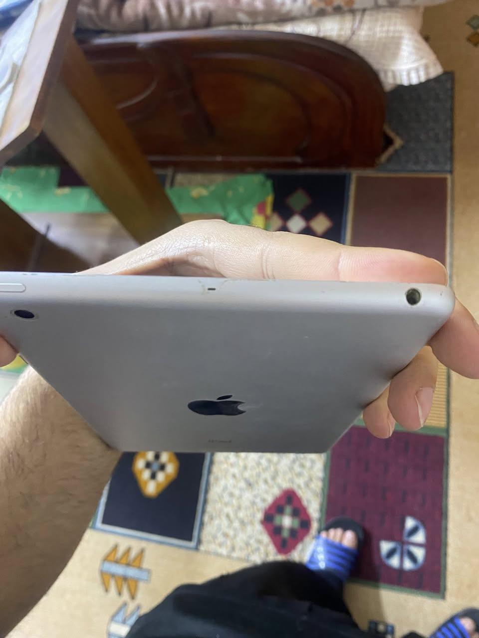 السلام عليكم
مساحته 32GB يرهم يوتيوب او تنزيل العاب للاطفال 
كلشي شغال بي ومامبدل بي ايشي برغي مامفتوح 
مكاني بغداد 
***********
