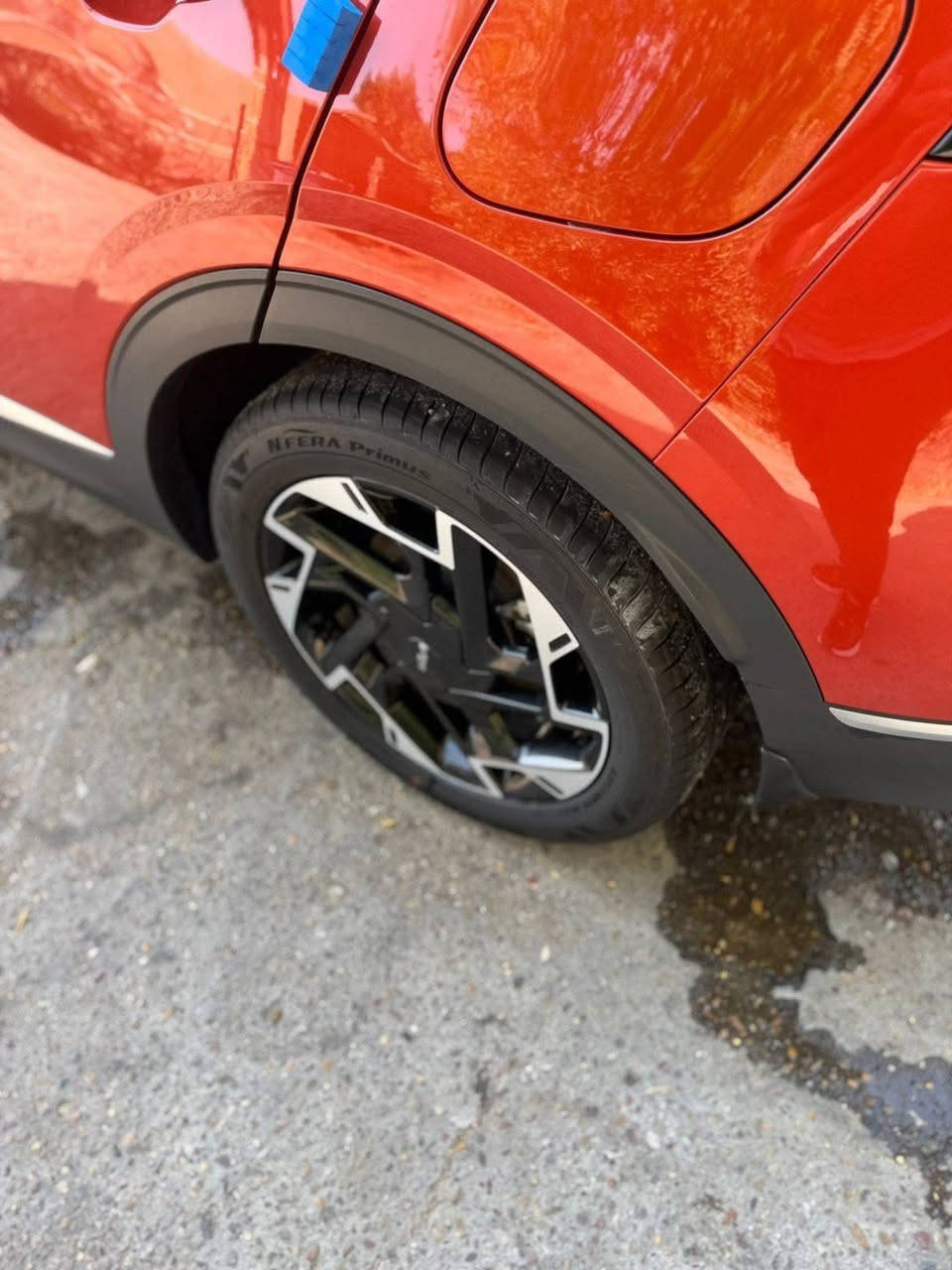 سبورتج خليجي وكالة نيم موديل 2024 ماشية 28 الف جديدة بمعنى الكلمة مكفولة من الصبغ والبارد عدا شخط كد اربع اصابع 
 
بصمة وتشغيل عن بعد 
اشاير بالمري 
رادار جانبي 
4 انضمة قيادة 
ايكو سبورت منحدرات 
عادي 
تحكم جهتين ومثبت سرعة حساسات 
السيارة مكفولة كفالة عامة 

السعر 227 وبيها مجال 

مكان السيارة بغداد الاعظمية 
 
***********
