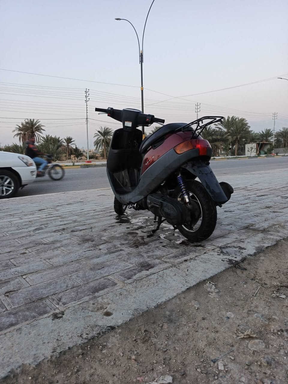 السلام عليكم
دراجه حاويه صارله 10 يوم من طلعت مابيه ائي نقص 
التواصل ‏‪***********‬‏ 
سعر 900وبياه مجال قليل
