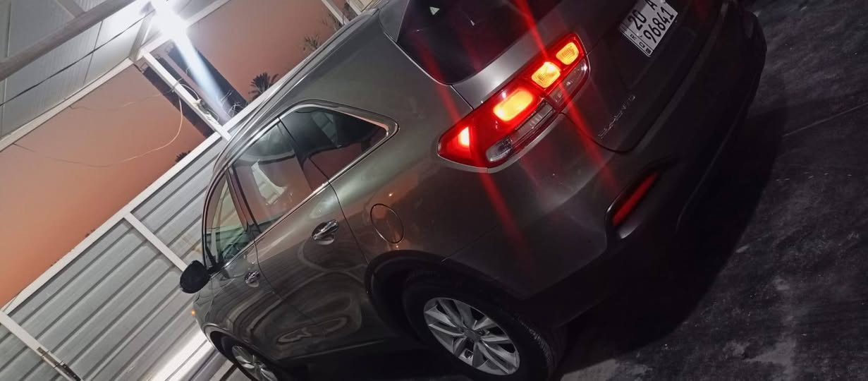 السلام عليكم سورنتو 2016 وارد امريكي ماكينه ما مفتوحه 2400 السياره حلوه وجديده ماشيه 112 مكانها حله اي دواخل ما بيها رقم ديالى سعر 160 ورقه***********
