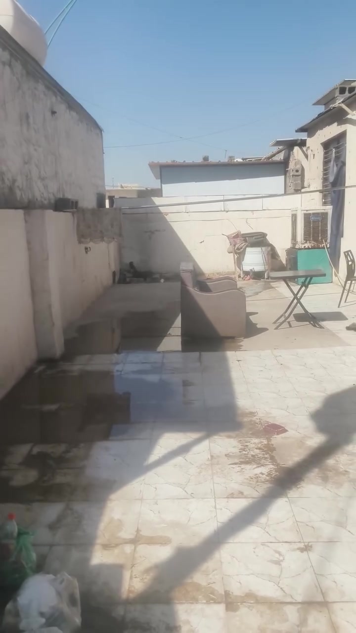 السلام عليكم قطعة ارض مساحة 75متر زراعي سند 25 صف الطابو مال الري مكاتبة واقرار محكمة عنوانها منطقة الري قرب الشباب وسوق اميمة الخدمات الي متوفر مي مجاري كهرباء وارصفة واعمدة انارة وجاري العمل بل تبليط سعرها 20 مليون وبي مجال شيء بسيط للاستفسار ***********
