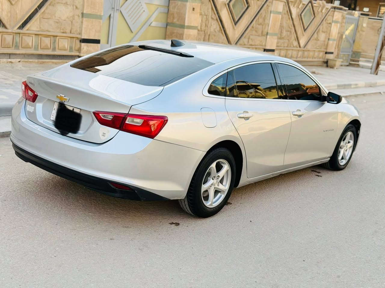 السلام عليكم عندي ماليبو 18 ls سيارة سيارة نظيفة وما بيها نقص اريد اراوسها بفورد فيوجن وانطي فرق مكاني بابل السيارة باسمي
الضربة مال السيارة و صورها 👇🏻👇🏻
التواصل واتس ***********

