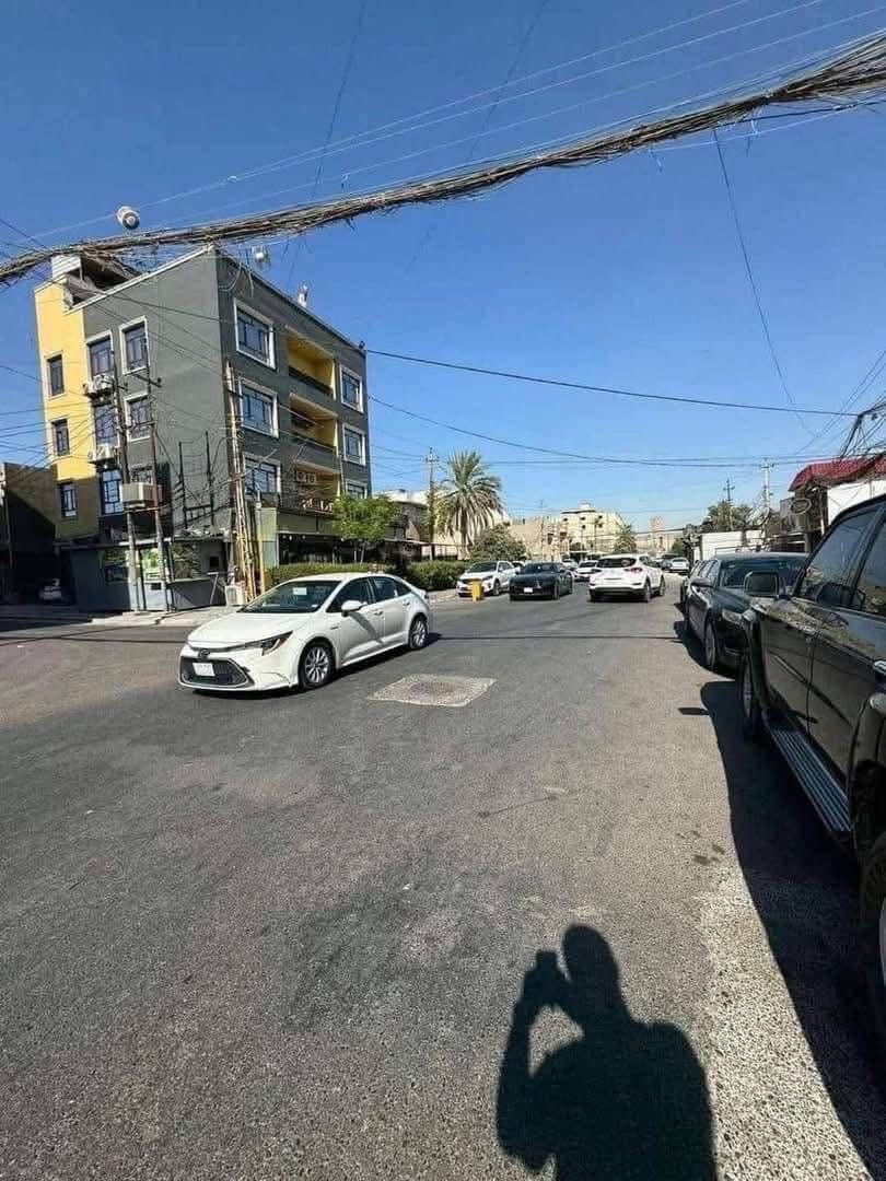 #للأيـــجار_في_الســـيدية 

مكتب عبدلله الرفيعي 

بيت ركن مساحة 350متر  

 يتكون من

 خمس غرف نوم وصالة ومطبخ وخدمات  صحيه عدد 2 وكراج يتسع ل5 سيارات

#الايجار 3ملايين غير قابل للتفاوض

يصلح اي نشاط تجاري 
📍السيدية شارع الامن 

للاستفسار 

***********

***********
