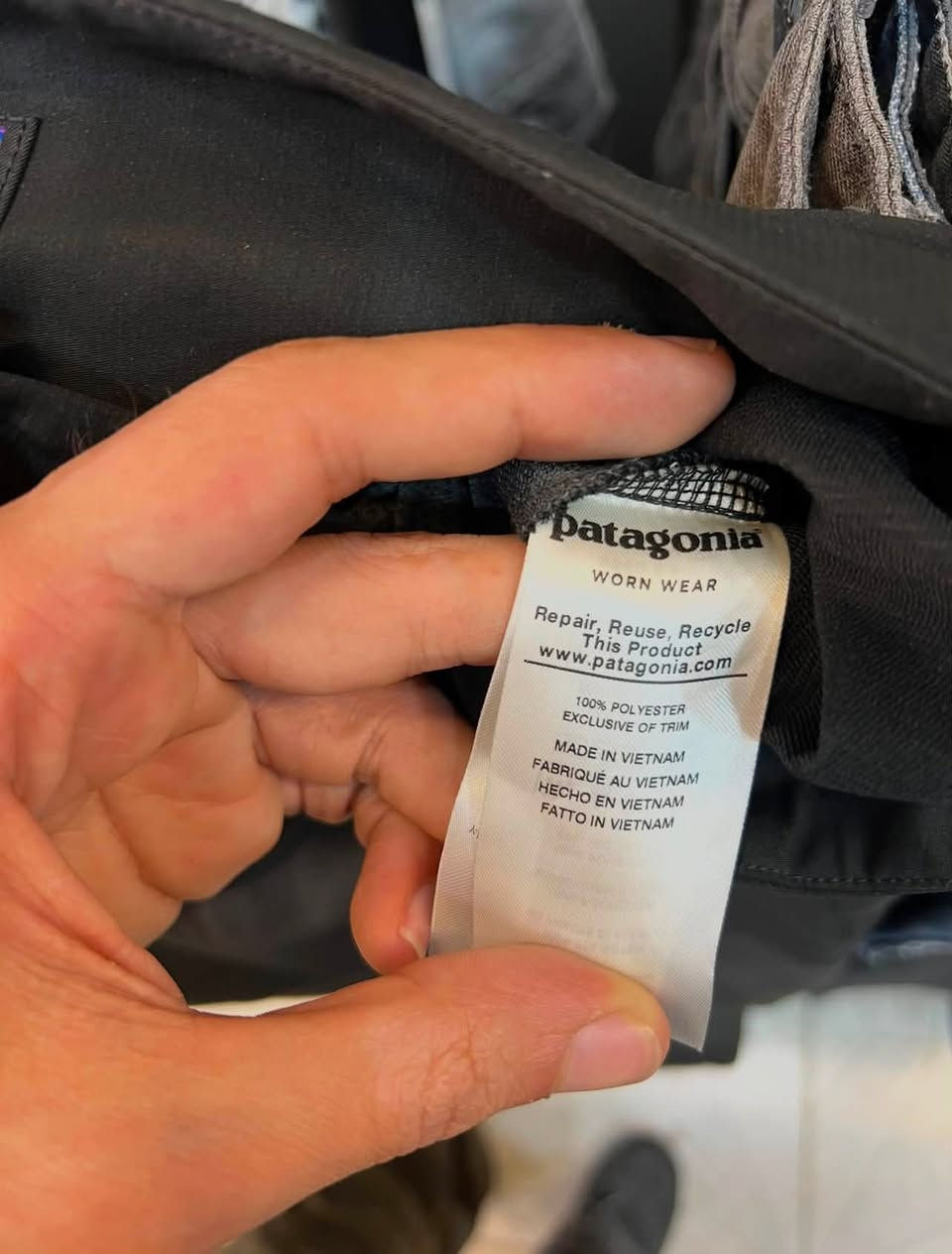 patagonia
size _32_33
orginal 
bakar nahatw
hawina
watsab
***********
