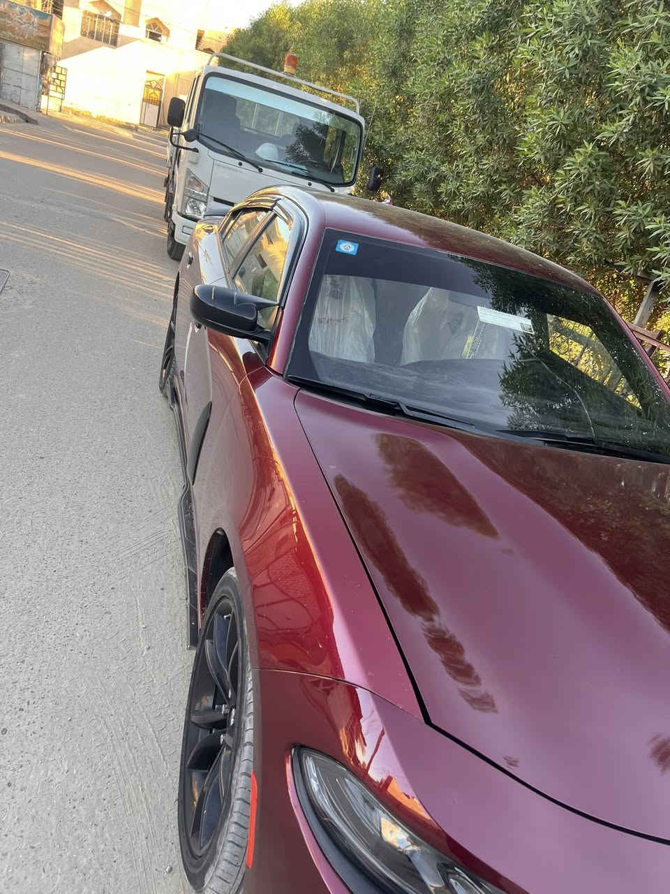 سلام عليكم لبيع
سياره جارجر موديل 17sxt
رقمه مميز

سياره حادثه جاملغ خلفي محدث بنيد  بنيد قديم مالته موجود 
سياره نضيفه حلوه  
سعر 165بيه مجال 
اتصال ***********بي وتساب كذالك
