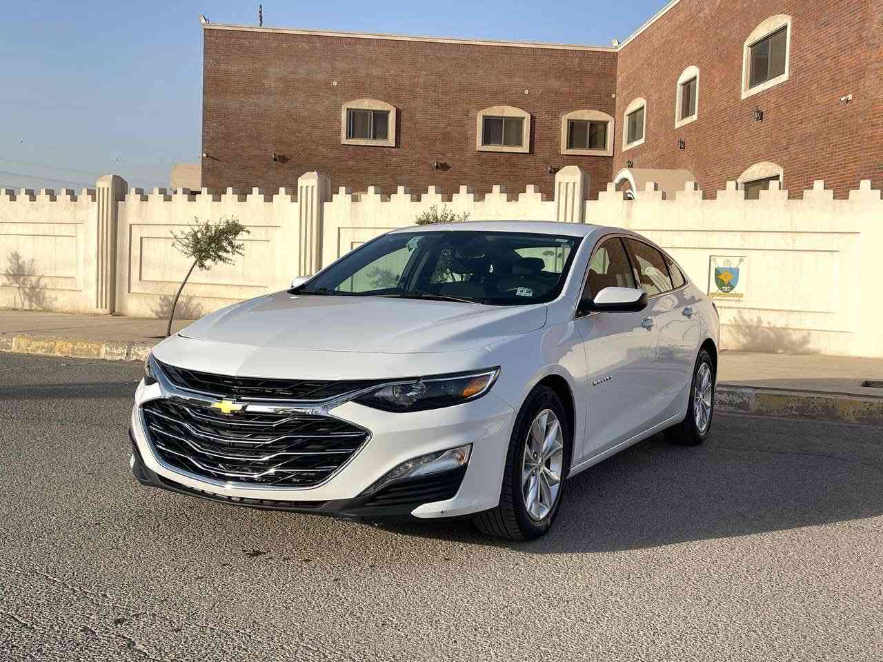 شفروليه ماليبو  LT موديل 2023
موصفات:
بصمة 
تشغيل عن بعد
ابواب بصمه
شاشة 
كاميرا
ردار
نقطة العمياء
تحديد المسار
تحديد السرعة 
كشن كهربائي
تبريد امامي وخلفي
‏ صور الحادث مرفقة مع الصور صبغ حافة من البنيد وحافة من الجاملغ

ايرباك : تصليح شركة ✅

بيع او مراوس مع سيارات ارقام شمالية فقط   
السعر 124 
‏العنوان اربيل عنكاوا 
 واتساب ‭0771 903 7371‬

0750371 2536
 *********** واتساب
