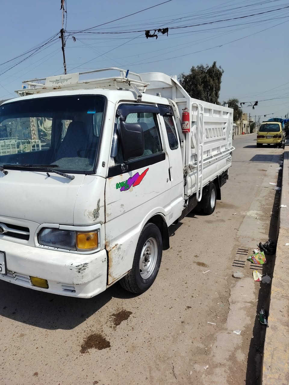 سلام عليكم كيه بنكو مديل 95 مكفوله من مكينه وكير وكسن وشاصي وصدر جديد تايرات جدد دوشمه جديده رقم نكليزي سنويه ل29 بسمي  السعر 57 وبيه مجال المكان بغداد المعامل ***********
