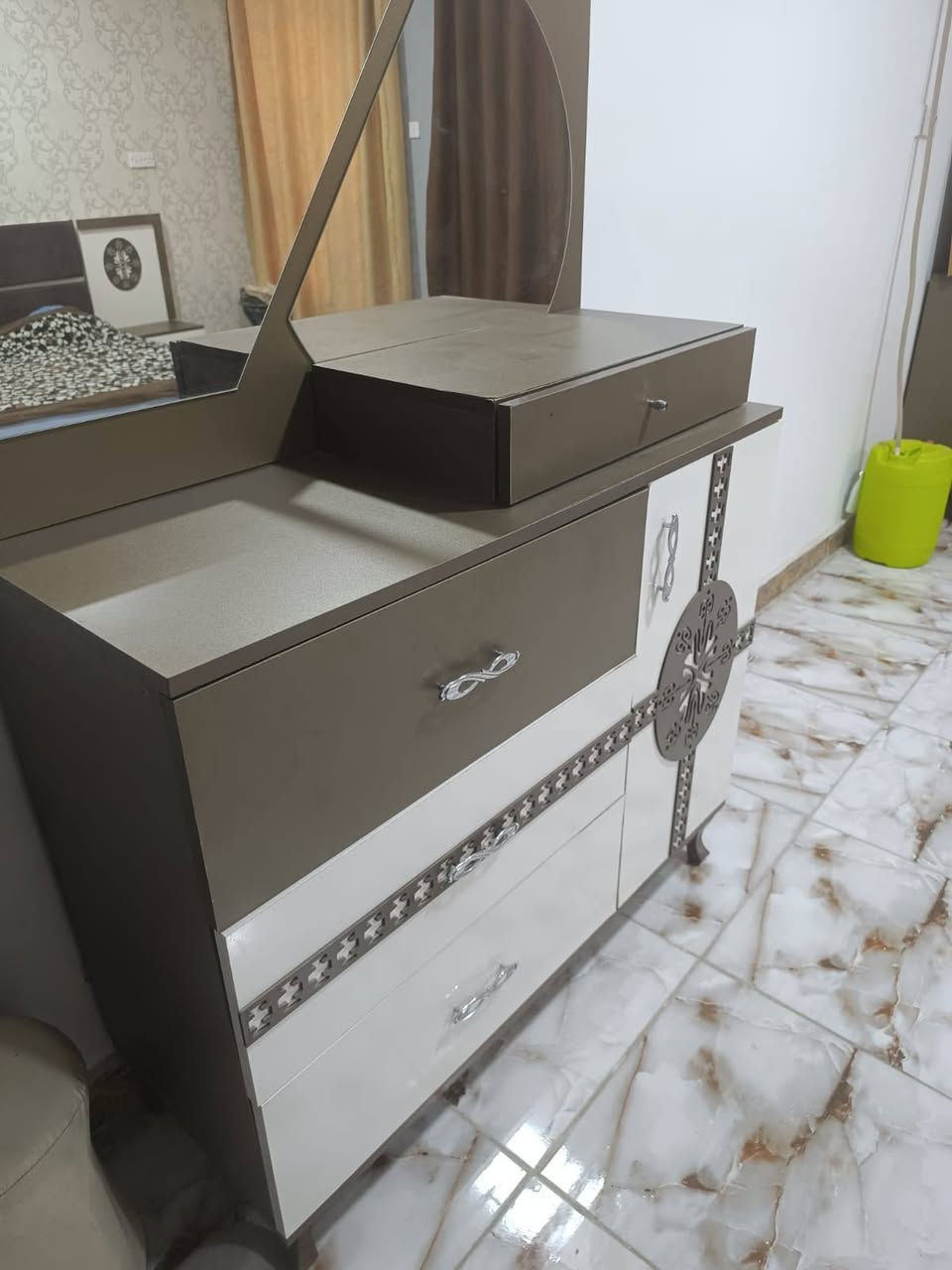 غرفه كامله ب 600 عنوان الحسينيه


**إذا كنت صاحب هذا الإعلان وتريد حذفه لأي سبب، رجاءا أرسل رسالة إلى الدعم الفني**