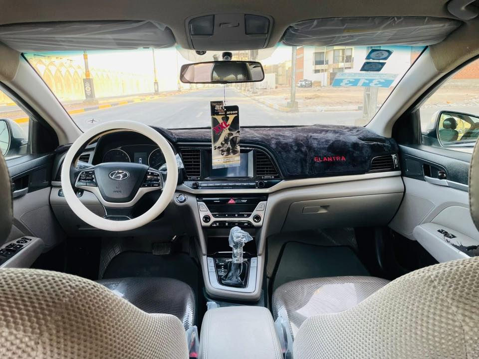 سلام عليكم البيع هونداي إلنترا موديل 2017 وارد امريكي دخول كلين بيها بل عراق صبغ جاملغ ونص من الباب بدون تبديل وبدون دواخل وباقي مكفولات كفاله عامه اليبل وآحد سيارة فول مواصفات شاشه كأمره دواره بصمات رادار تحكم ستيرن مثبت سرعه تبريد بل كشنات كشنات جلد سيارة جديدة وجاهزة من كلشي تبريد ثلج حدادية تخم تاير كير ومكينة 2000 دوش مكفولات سنوية الغاية 2029 سياره احله من صور 
السعر 80 
مستعجل ع البيع والسعر مناسب لان رئس سنه
 اخوكم علي الشريفي  
لاستفسار علا رقم 

‭0771 065 8774‬
