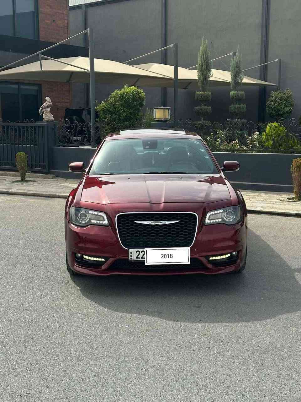 اوباما 2018 S فول الفول
السياره كلين تايتل كفالة  
رادار امامي 
رادار جوانب
بانوراما 
كشنات خزن
كشنات تدفئة وتبريد 
كشنات جلد
كشنات كهرباء 
استرين كهرب وتدفئه
برده خلفيه
تشغيل عن بعد 
بجم عريض 
شفتات ستيرن 
لايت زينون
تبريد مناخين 
تبريد قطعتين 
كير ماوس 
مثبت سرعة
تحكم ستيرن 
بلاجكتور
كاربلاي 

حساسات امامية
حساسات خلفية

وضعيات قيادة

 السعر 295ورقة وبيها مجال بسيط
وباقي مواصفات الاوباما المعروفة 
مرقم اربيل باسمي سنوية ورقم كلها جديد تحويل بنفس اليوم
للاستفسار الاتصال على الرقم /

***********
