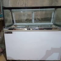 عارضة مقبلات • للبيع • بيها مجال
