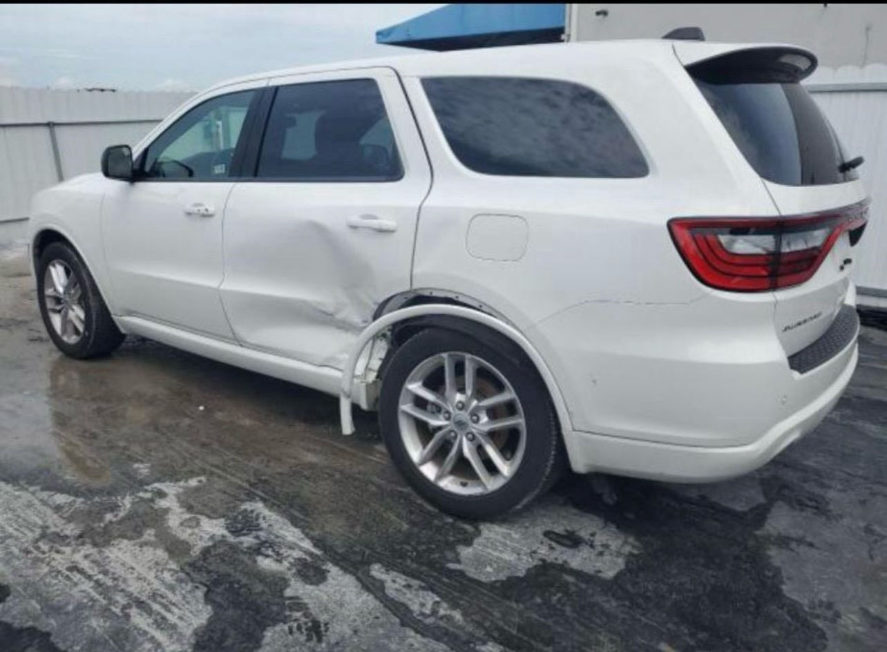 السلام عليكم
دوج دورتكم 
موديل 2023 
ماشيه 40 
Gtبدون جلد وفتحه 
رقم بغداد 
بسمي 
للاستفسار. الاتصال فقط 
***********
مكاني بغداد
