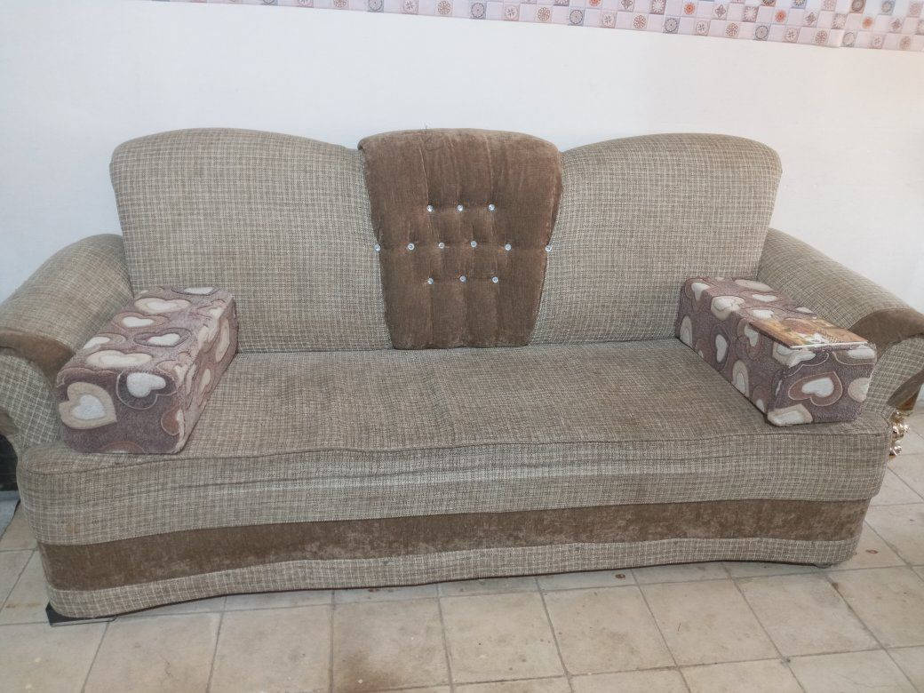 عندي كنتور خمس بيبان نجاره نظيف كلشي مابي ب٢٥٠وتخم تركي ٩مقاعد ب٢٠٠ الشراي يراسلني فضلا


**إذا كنت صاحب هذا الإعلان وتريد حذفه لأي سبب، رجاءا أرسل رسالة إلى الدعم الفني**