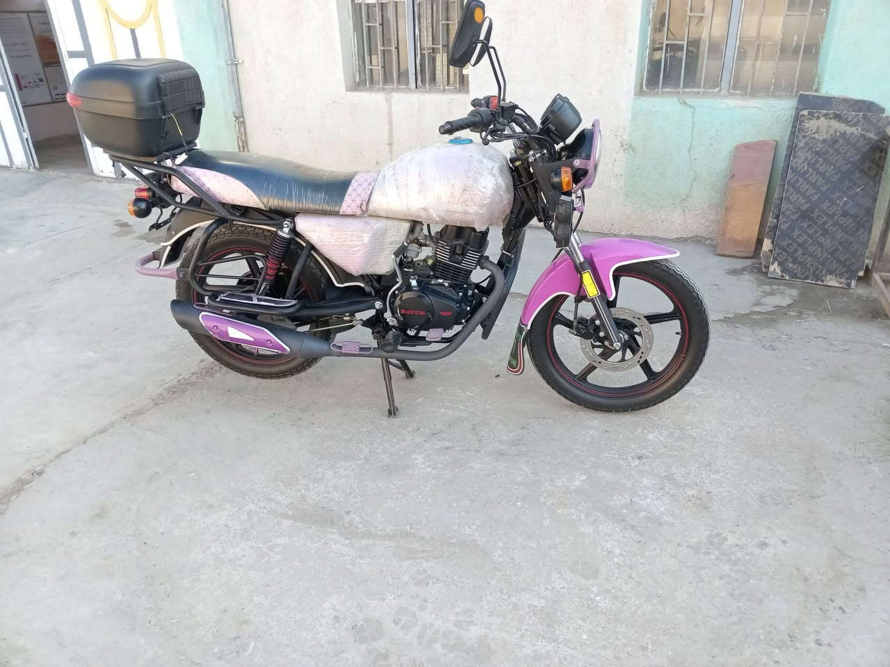 السلام عليكم دايوان موديل 2022 كفاله عامه رقم بابل دولي بأسمي شرط التحويل مكينه 200 نظام تشغيل عن بعد كهربائيات كلهه شغاله جاهزه على 24حبايه السعر 2،200 مكاني بابل محاويل ***********
