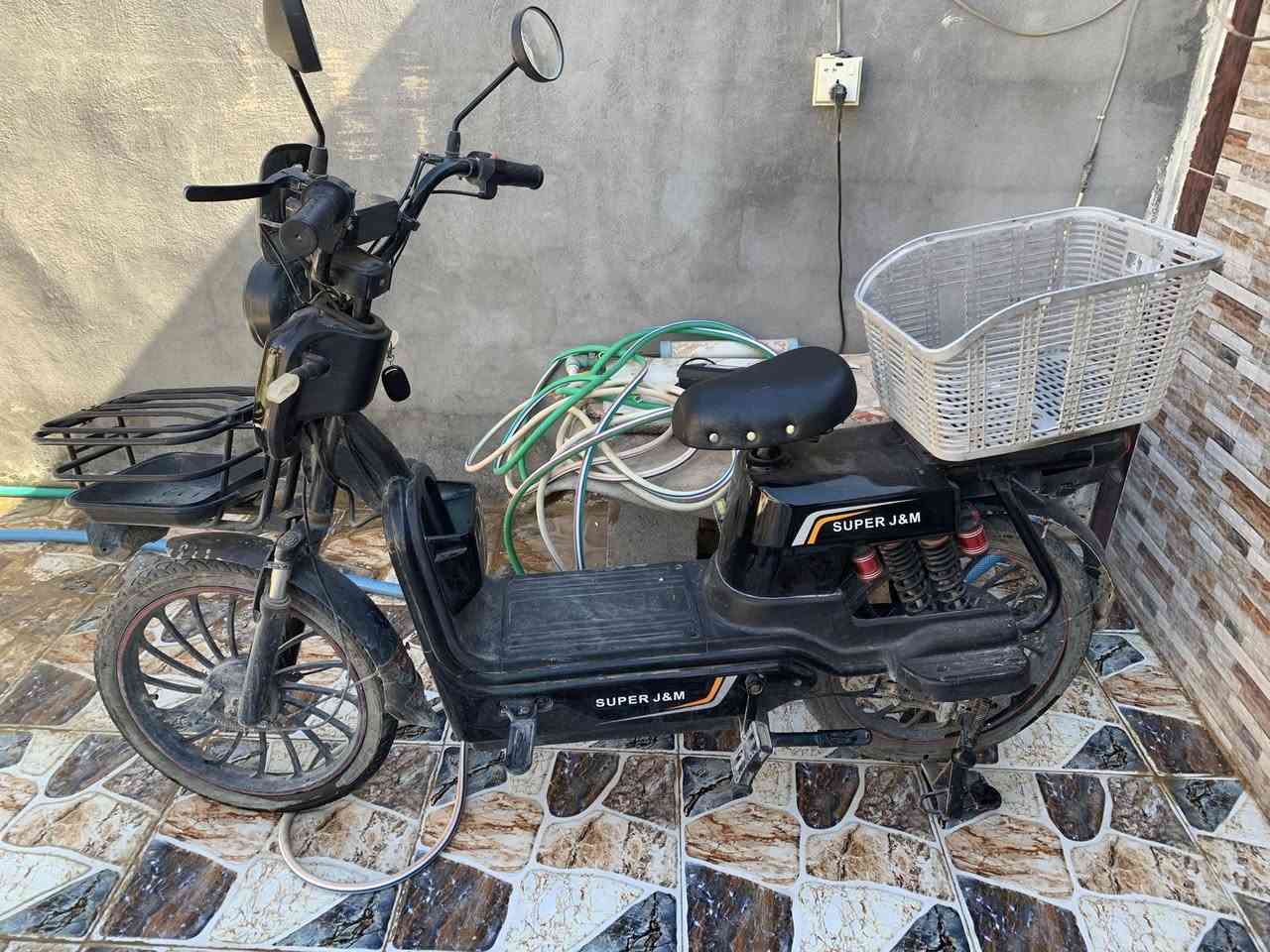 دراجه شحن للبيع سعر ٢٢٥وبيه مجال
الرقم ***********
