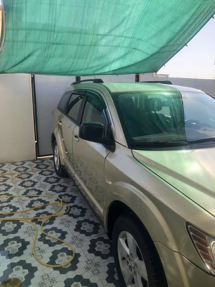 دوج جورني موديل 11 
7راكب 
محرك 2400 اقتصادي 
محرك وكير شرط 
فول عدا الفتحة 
تحكات ستيرين جهتين 
شاشه 
مخابى سرية ثنين 
تبريد قطعة وحدة ثلج بس 
تدفئة كشنات 
 سيارة نظيفة 
ضررها جاملغ الكدام اليمين  صبغ فقط بدون دواخل 
وباب الوره اليمين صبغ بدون دواخل  
زوج تايرات جديد عليها 
وطخمها جديد مبدله 
رقم اربيل بااسمي 
السيارة بعد بيها جثير مواصفات هم 
السعر 100 وبيها مجال قليل وترهم مراوس ونطي فرق قسط
 *********** واتساب
