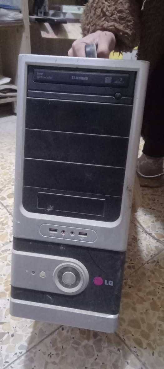 حاسبه للبيع معه يوبي اس وشاشه رقم *********** مستعجل عله بيعته ورخيصه
