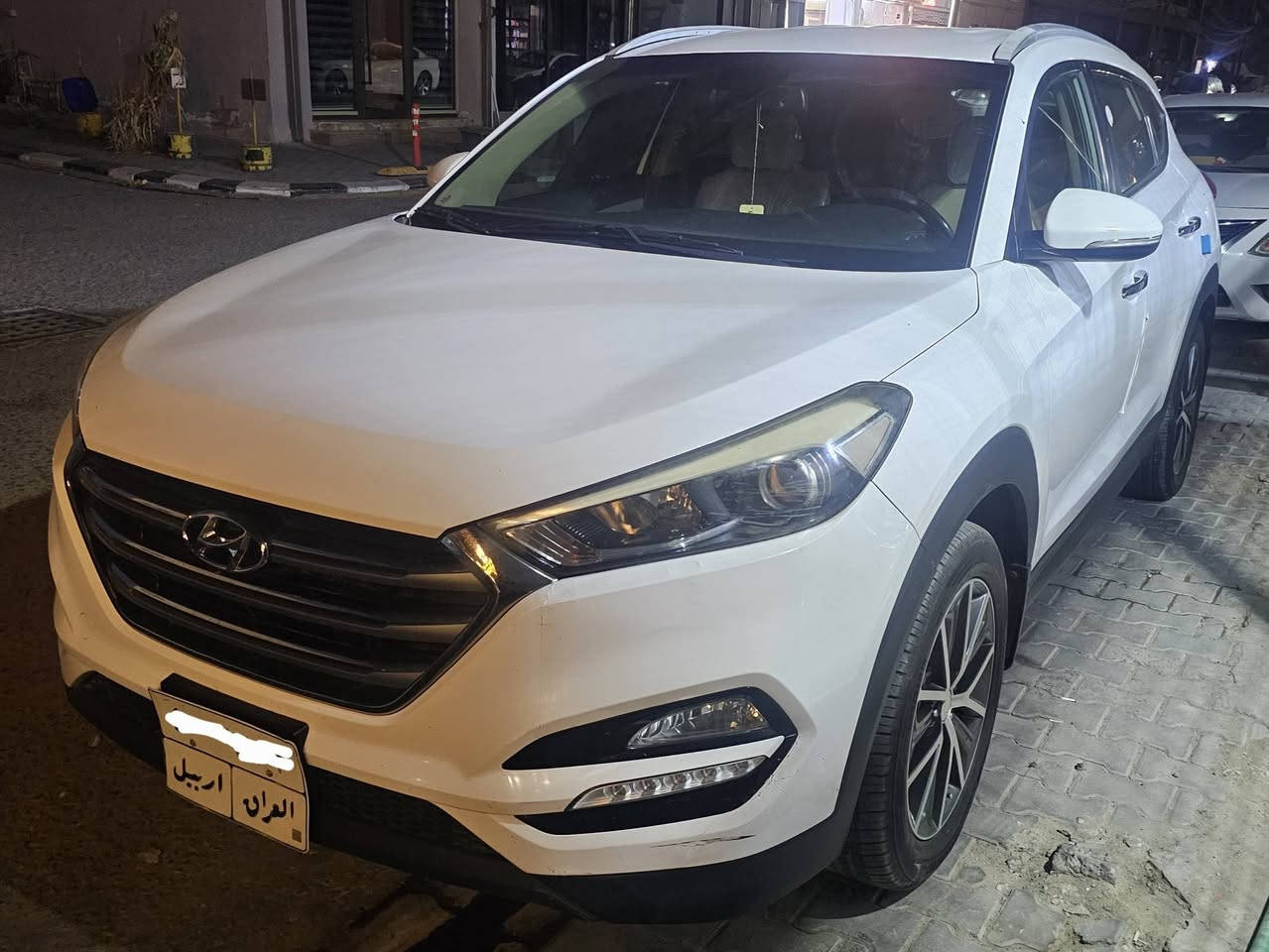 مكلف بالنشر
توكسان ٢٠١٧ خليجي كوري مكفوله ماعدا طرف البنيد فقط والسونار موجود رقم اربيل  المواصفات معروفه 
السعر ١٥٩   المكان بالنجف
