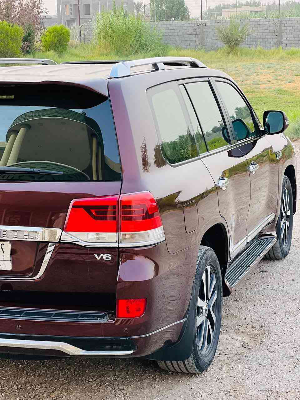 السلام عليكم 
لاندكروز ٢٠١٧ 
بريم 
مواصفات بريم معروف 
كفاله عامه 
باسمي 
تحويل مباشر 
جديده بمعنى الكلمة السياره استخدام أيد واحد 
مكاني بابل محاويل ***********
