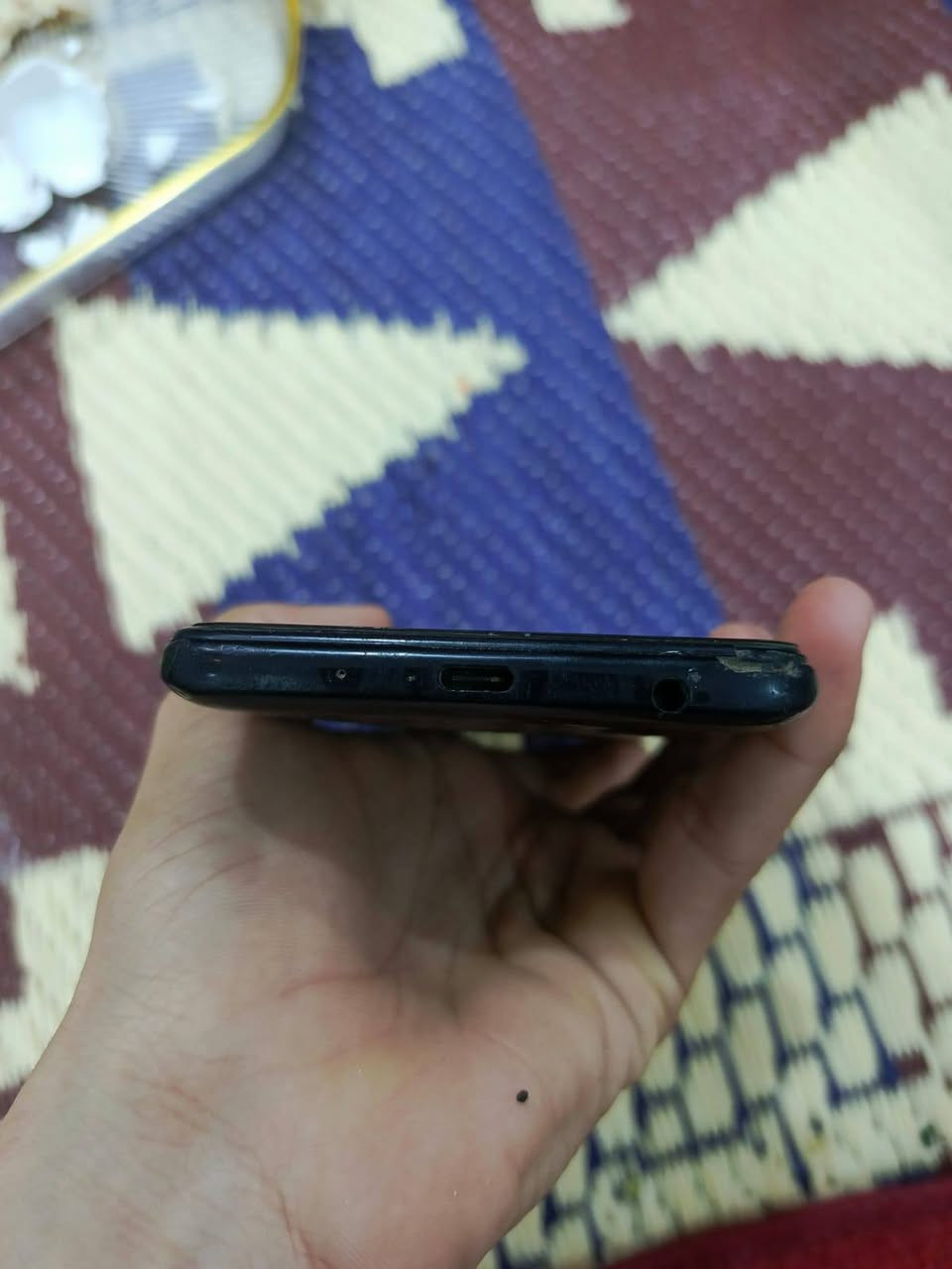 سلام عليكم 
جهاز البيع TECNO POVA 2
الذاكره 128
الجهاز جديد بس بي هذه الكسر بل كفر 
البيع او مراوس عادي العنوان ناصريه 
مركز ***********
