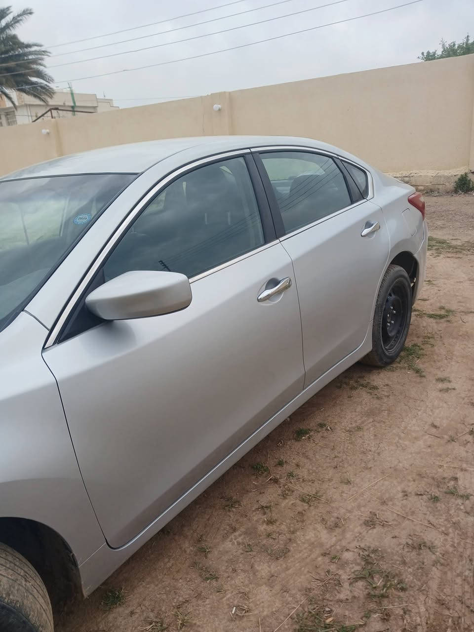 السلام عليكم
نيسان التيما ٢٠١٨ سليمانية 
السنوية بأسمي 
بصمة 
حساس امامي وخلفي 
تحكم ستيرن 
مقعد كهربائي 
ضررها بسيط 
السعر ١٢٥ $
***********
