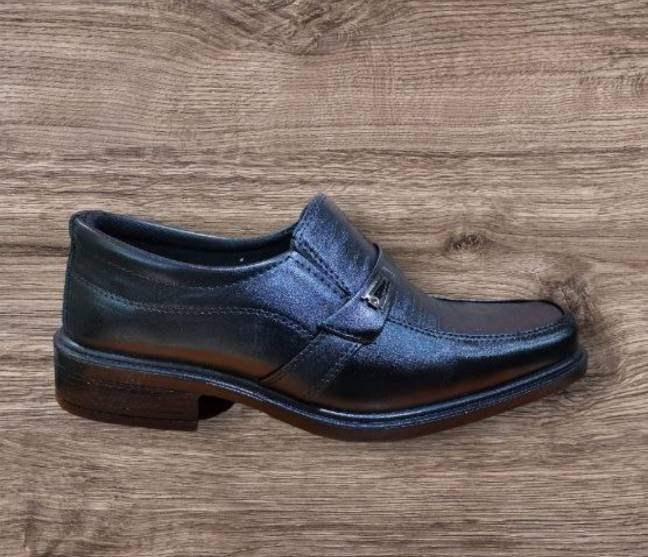 بصره عشار حنا الشيخ احذيه الشباب يتوفر توصيل القياسات من 40 الى 45 