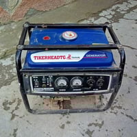 مولد نضيفه كلش للبيع ٣ كيفي يعني ١٢ امبير/ تتميز بيها حساس دهن عدد ٢  ...