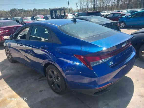 السيارة النترا  2023   
المواصفات.......

بصمه تشغيل 
بصمه ابواب 
تشغيل عن بعد 
رادار أمامي 

رادار خلفي 
رادار جانبي 

تحديد مسار 
مثبت سرعه 
وقوف ذاتي 
مانع اصتدام
دواخل وشواصي مكفوله كفاله عامه
صور الحادث و السونار بالمنشور 
محرك 2000دوش 
تخم تاير جديد
سعر 160 بيه مجال سياره بسمي
***********
العنوان 
بغداد جسر ديالى فلكة سلمان باك قرب مجمع بسماية
