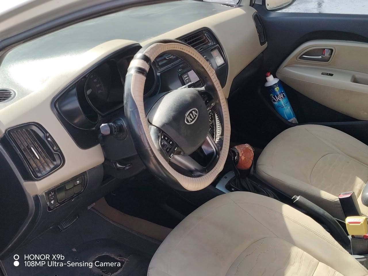 كيه ريو موديل 2012 خليجي
مكينه 1600 كير نضيفه حداديه نص عمر
رقم بغداد ألماني بيه جاملغ خلفي بدون داخل
وبيه حالوبات بس مكان ديوانيه السعر 72 وبيه مجال حك الجيه ***********
