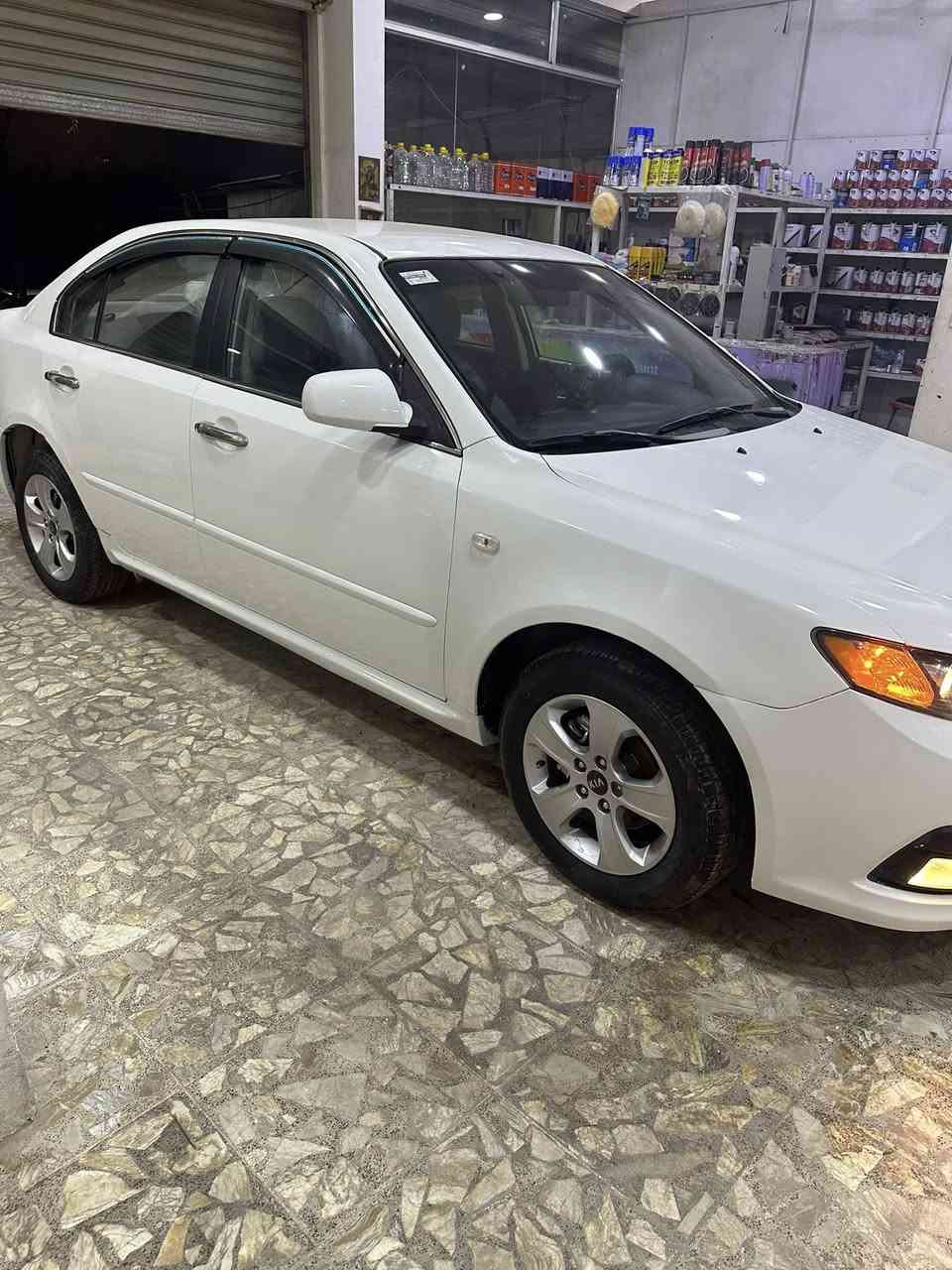 اوبتما 2009 مصبوغه عام 
سعره 88 ورقه 
سياره جاهزه من كلشي
***********
