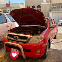 تيوتا موديل ٢٠١١ ضربتها نص جاملغ وشبر من البنيد السيارة مكفولة من كلشي...