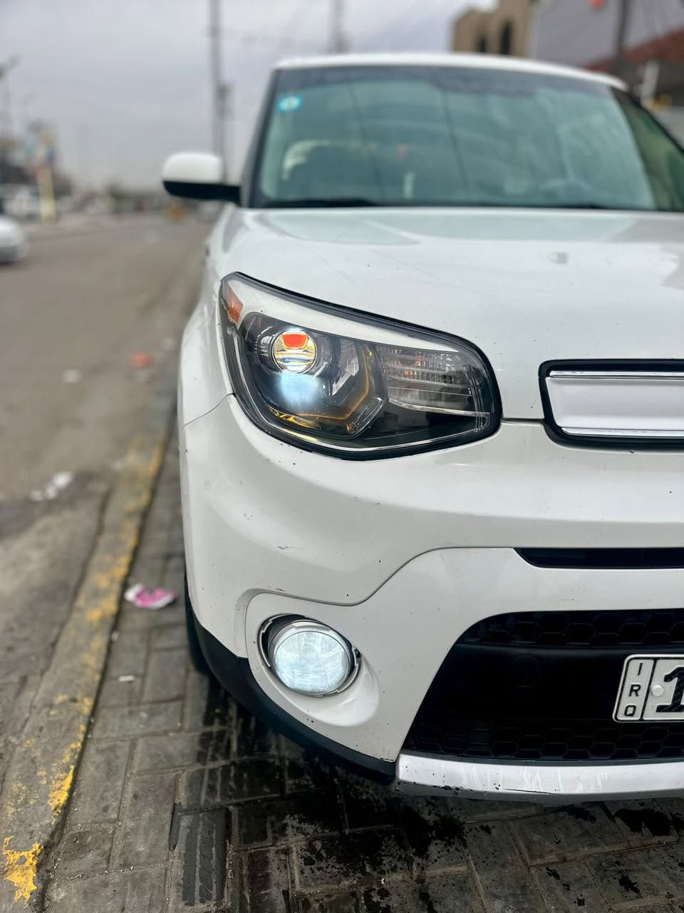 السلام عليكم 
كيا صول 2018 للبيع رقم بغداد بأسمي محرك 2000 cc كير مكينة تبريد تدفئة صدرها جديد تخم تايرات تحويل ثاني يوم 
السيارة كلش نظيفة وجاهزة ضررها جداً بسيط صورة الحادث بالمنشور
السعر 123 وبيها مجال 
 المكان بغداد اليرموك
***********
