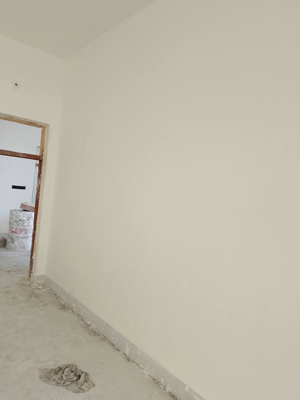 يالله سلام عليكم وياكم مؤيد للباخ اليوم اشتغلنه الواجه لبخ سقل ناعم وشتغنهاه تقطيع وانشتغا الداخل لبخ جص وبورك درجه اوله شرط مهندس ماعجبك اخسرلك مواد وانشاء الله ينال اعجابكم متفرغ حالياً لاتصال ***********

