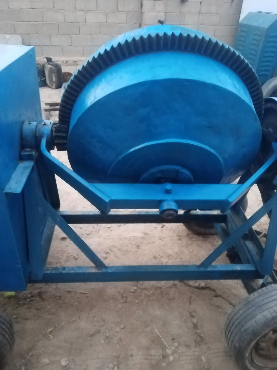 السلام عليكم خباطه للبيع حنه بشير مكفوله من كلشي محرك عل فحص كدر مكفول السكن (((الرمادي))) السعر ((مليون٤٥٠)) التواصل ع هاذه الرقم ***********
